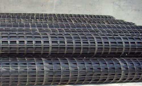 鋼塑土工格柵應用于高填方邊坡的操作要領