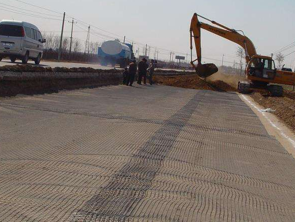 滌綸土工格柵在使用的時候有什么特點嗎?