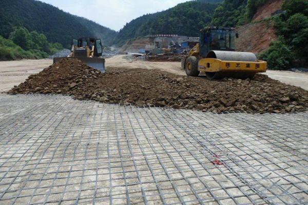 鋼塑土工格柵在各種地面、土壤的適應力強  第1張