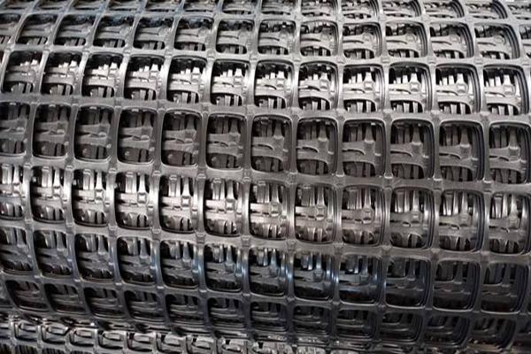 養殖用的土工格柵一般是多少克的？  第1張