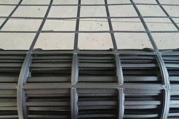 土工格柵如何填充呢？  第1張