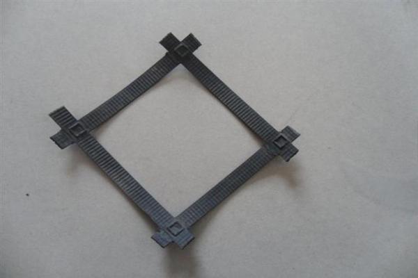 修復(fù)受損路面的鋼塑土工格柵方法有哪些呢？  第3張