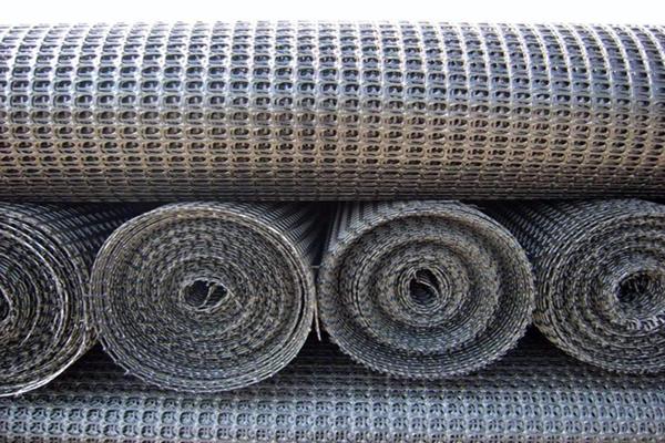 塑料土工格柵在鋪設時對路面的要求有哪些呢？  第1張