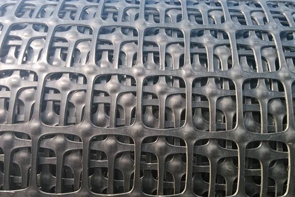 在基礎(chǔ)建設(shè)中土工格柵有哪些運(yùn)用呢? 第3張