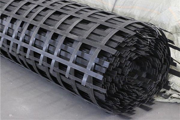 土工格柵施工時規(guī)格如何選擇？從材料到尺寸，完全解讀！  第2張