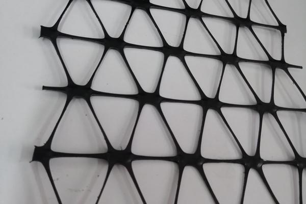 揭秘三向土工格柵復合墊的神奇威力  第1張