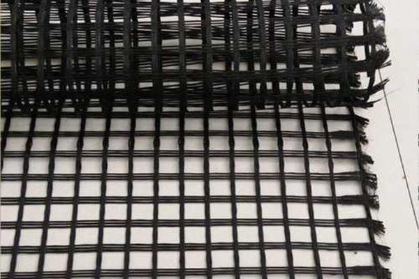 夏季施工對鋼塑土工格柵的影響及解決方案 第1張