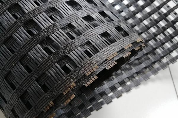 冬季施工的土工格柵要注意這些問題  第1張