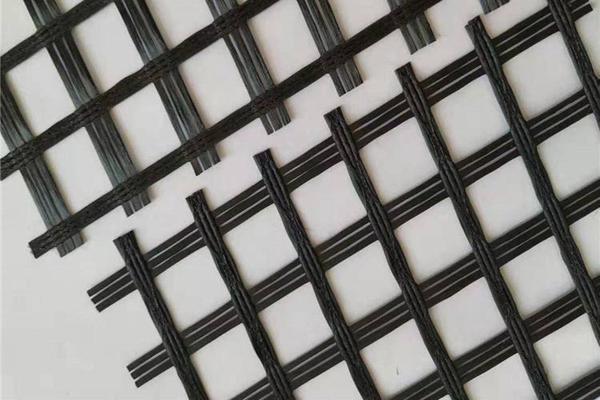 水泥混凝土路面施工，了解土工格柵的應用方法  第1張