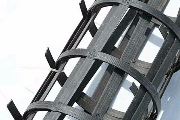 冬季土工格柵鋪設需要注意的事項有哪些？  第3張