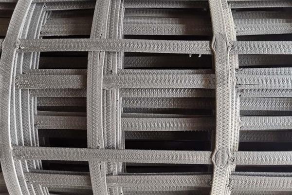 凸結(jié)點(diǎn)鋼塑土工格柵的生產(chǎn)過(guò)程揭秘  第2張