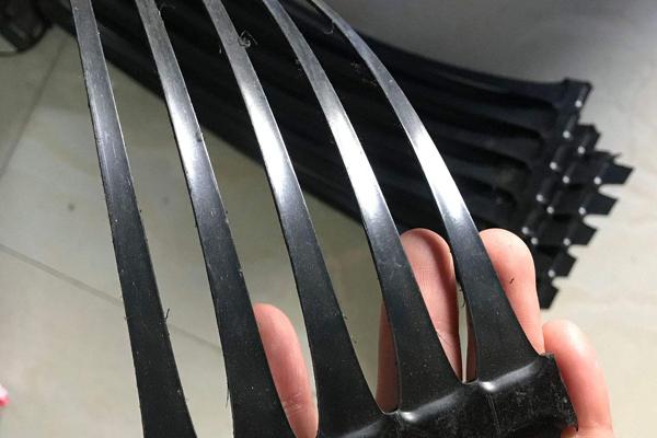 揭秘塑料土工格柵的優勢及應用領域  第2張