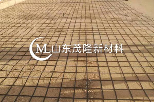 《鄭州機場至周口西華高速公路二期項目》土工格柵施工