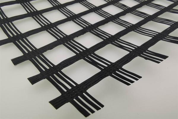 自粘玻纖土工格柵應該怎么搭接 第2張